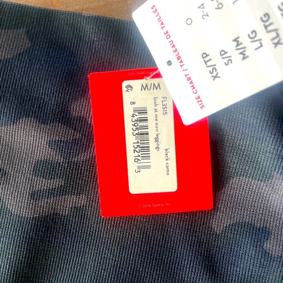 NWT SPANX Look at Me Now Seamless Leggings Black Grey Camo Shapewear Size Medium - Picture 5 of 5